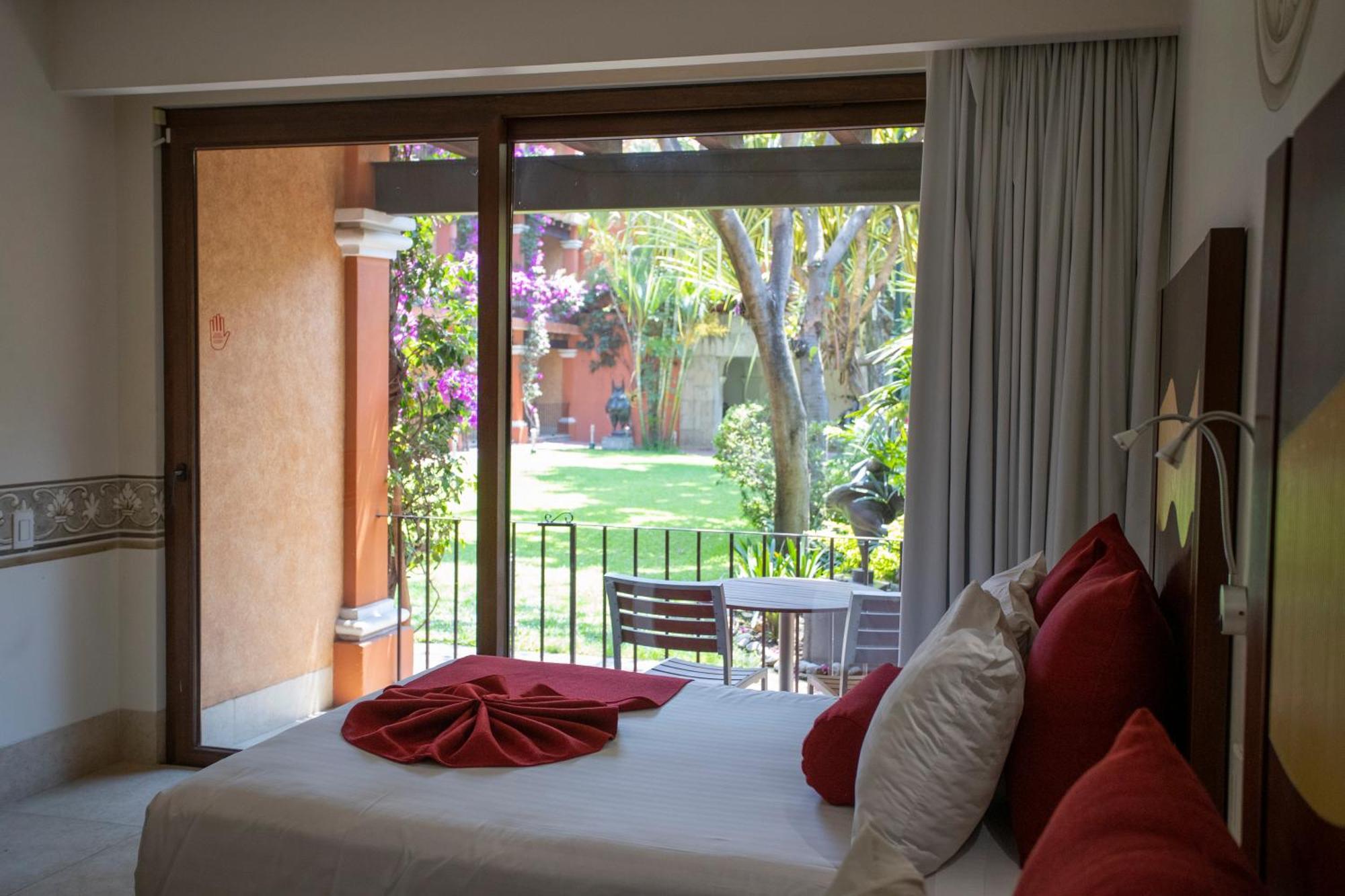 Hosteria Las Quintas Hotel Restaurante Bar Cuernavaca Exterior foto A room at the hotel